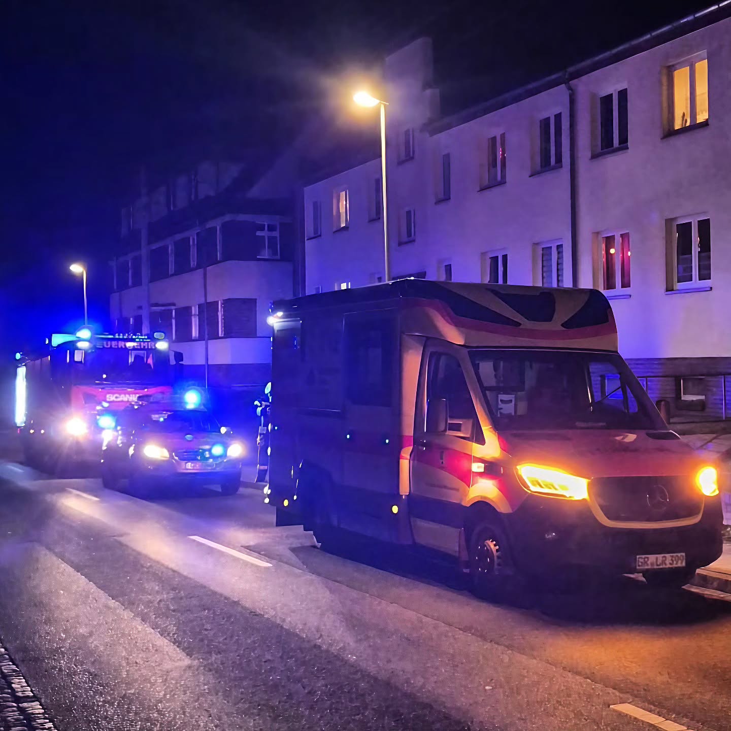 60 - H1 Türnotöffnung